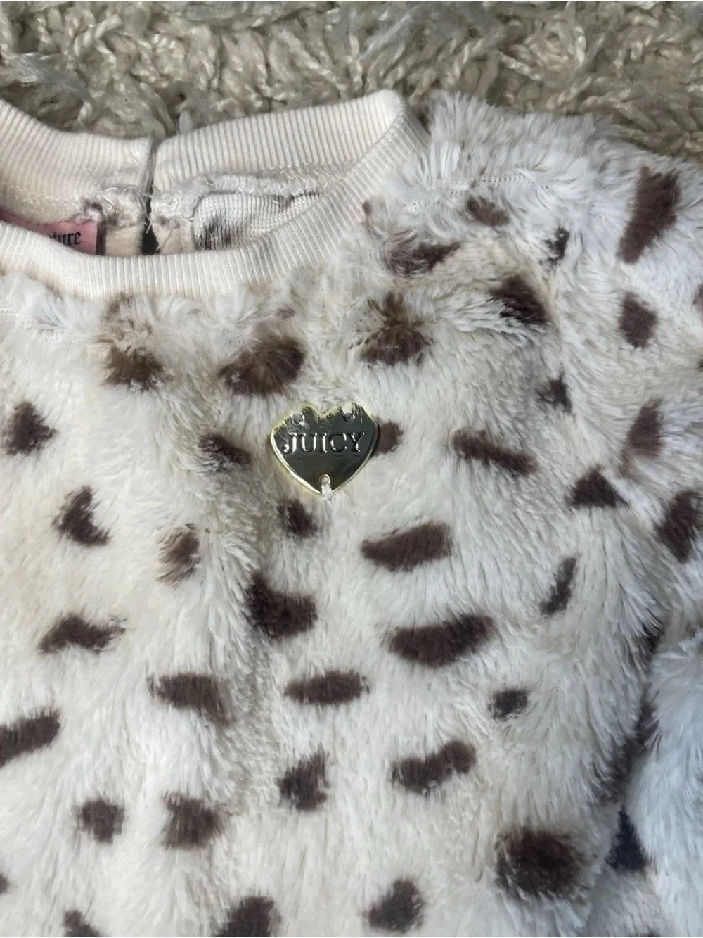 uicy Couture Baby Toddler 2 Piece Set 24M Faux Fur Cheetah Animal Print Beige